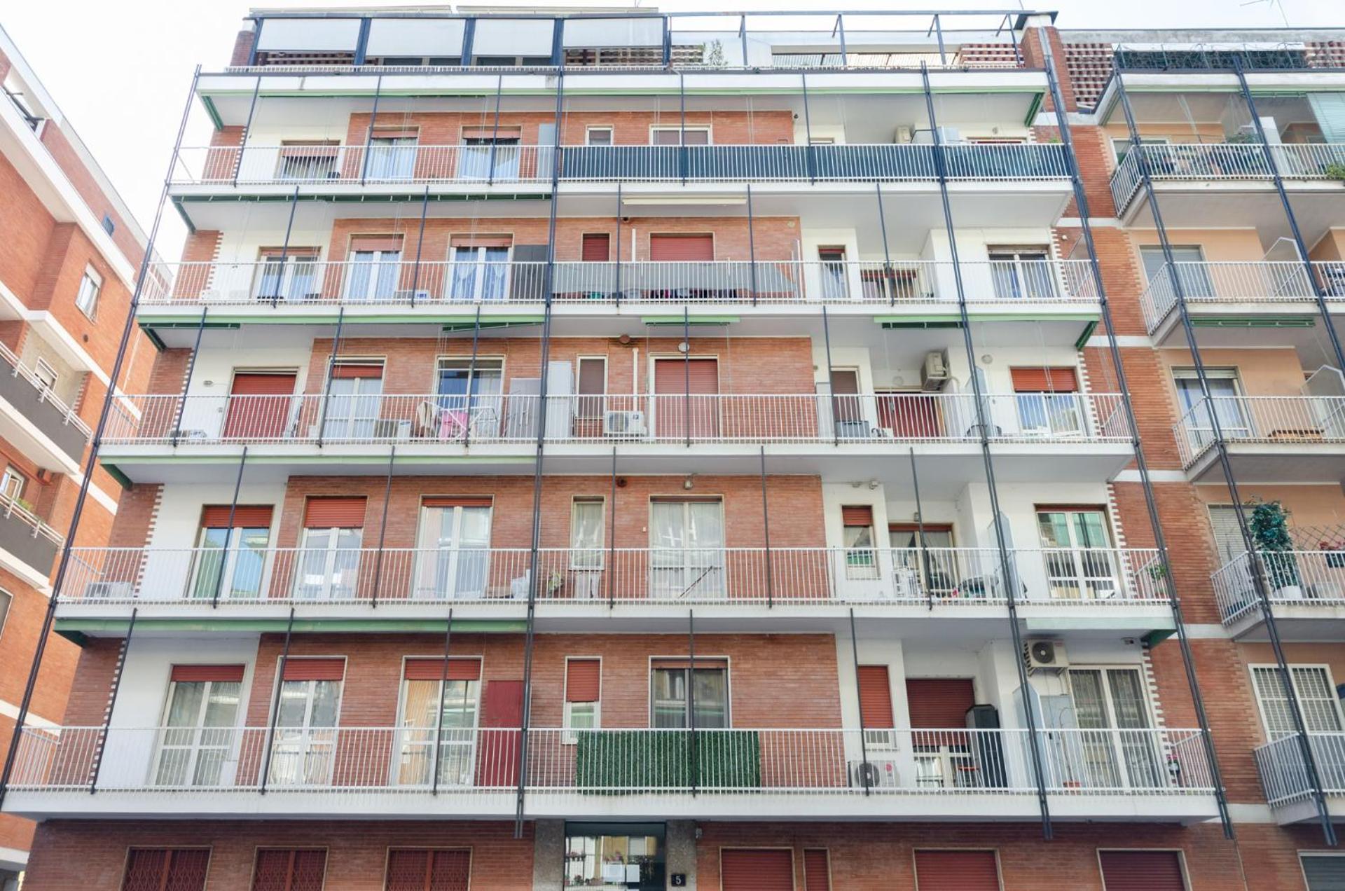 Vivimi Home Fiordalisi Stile & Comfort Vicino Metro Milán Exterior foto